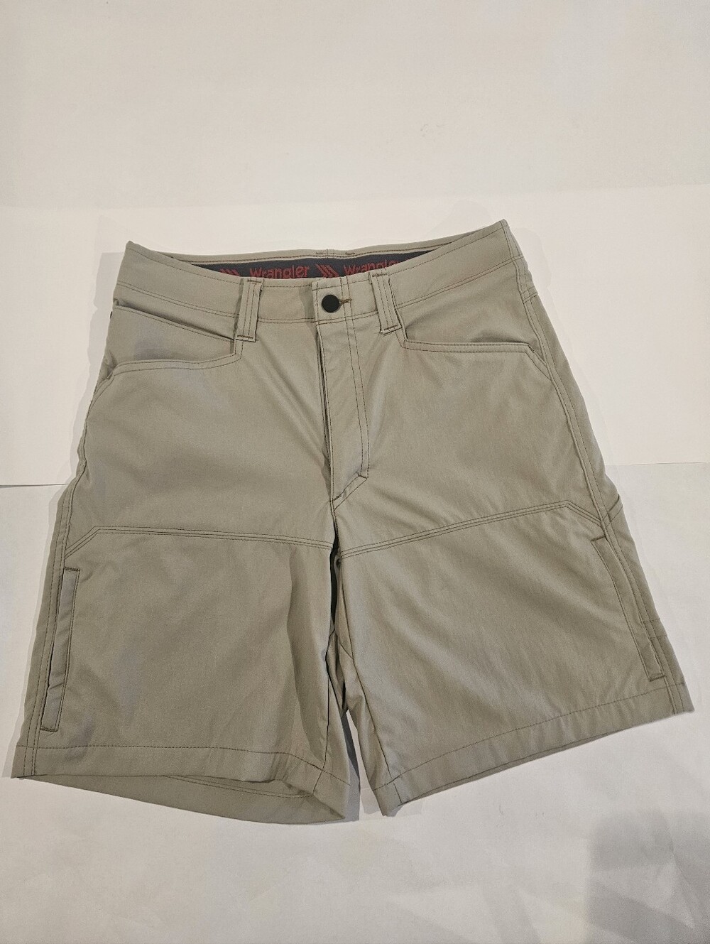 Wrangler Men's Light Khaki Hybrid Utility Shorts
